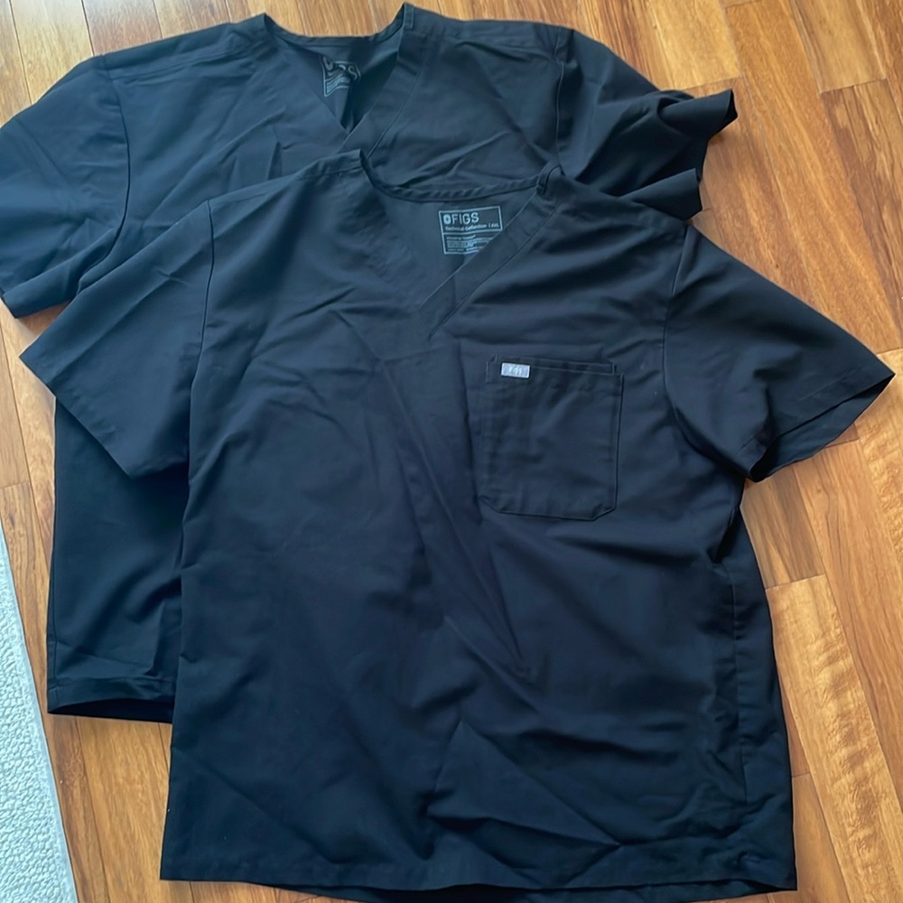 Two MENS figs scrub tops XXL